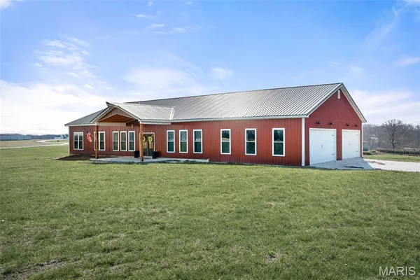 $425,000 | 101 Mcintyre Lane, Silex, MO 63377