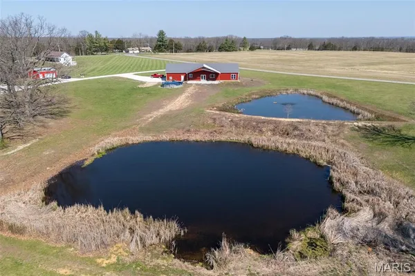 $425,000 | 101 Mcintyre Lane, Silex, MO 63377