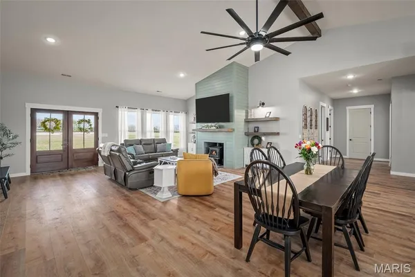 $425,000 | 101 Mcintyre Lane, Silex, MO 63377