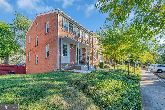 $469,999 | 13115 Vineyard Way, Woodbridge, VA 22191