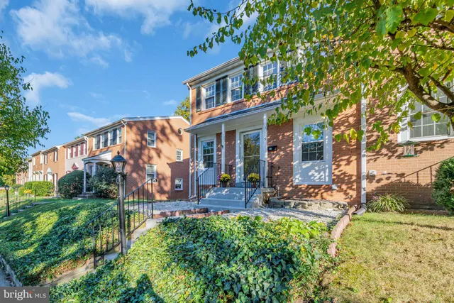 $469,999 | 13115 Vineyard Way, Woodbridge, VA 22191