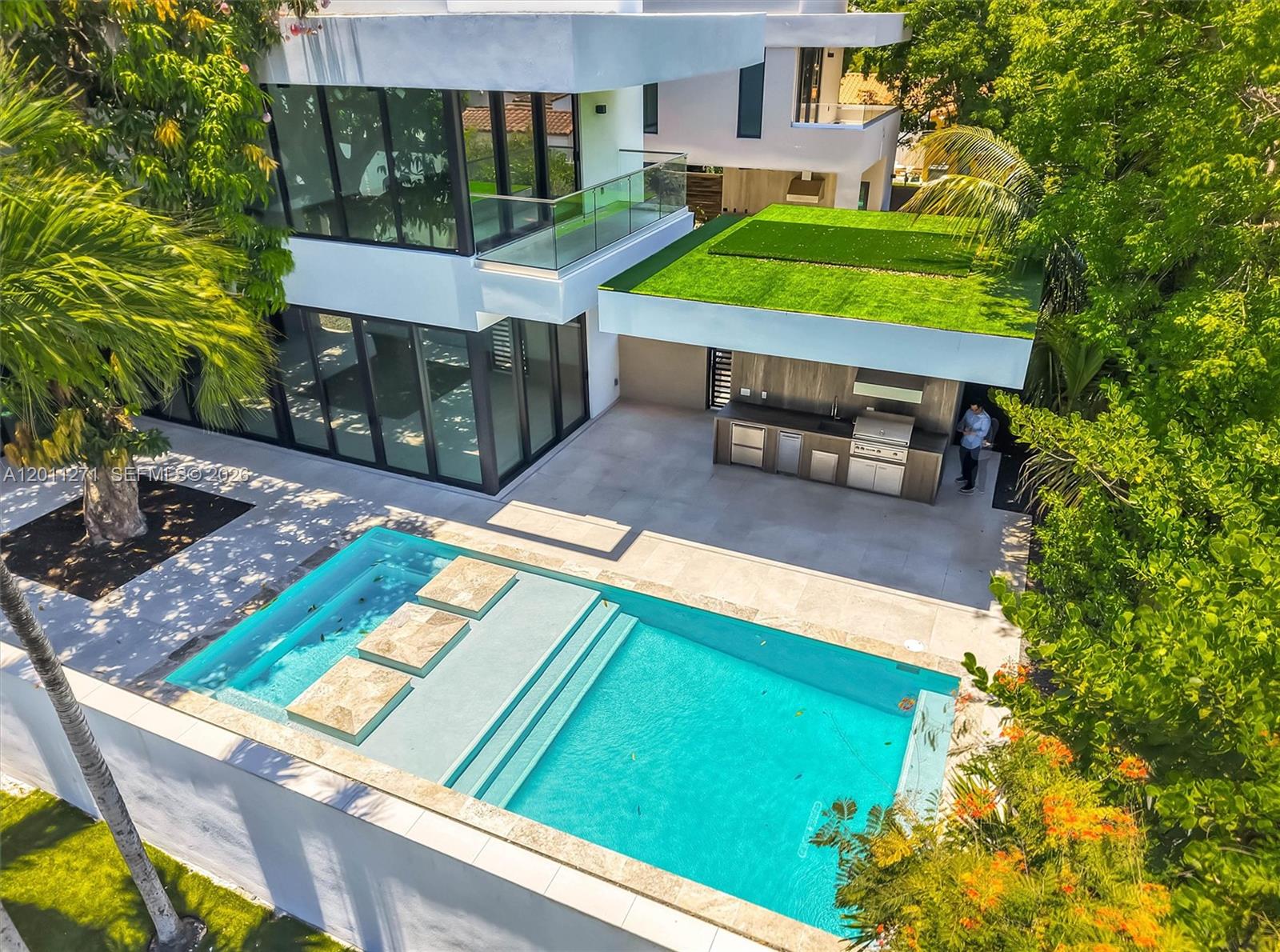 125 Southwest 29th Road Miami, FL 33129 - Photo 1 of 80 Gallery Image 1