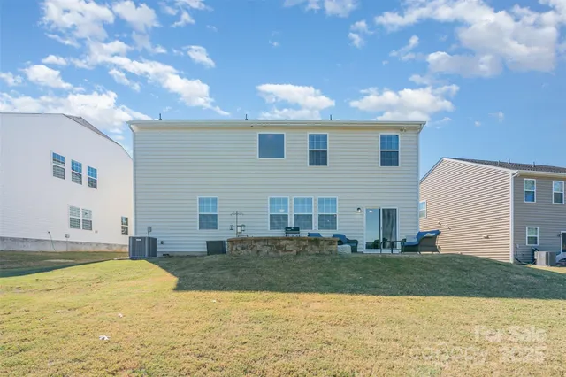 $575,000 | 13422 Canterbury Castle Drive, Charlotte, NC 28273