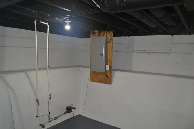 $480,000 | 5581 East Main Street, Kalamazoo, MI 49048