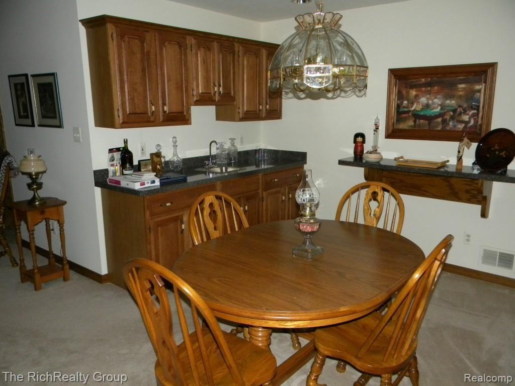 3116 Rivers Edge Drive Wayne, MI 48184 - Photo 26 of 33 Nice dining area in family room.