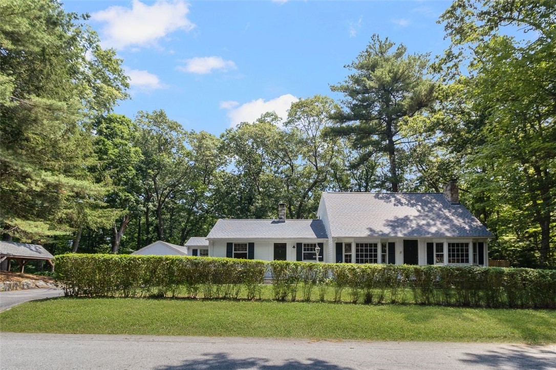 15 Williams Road Smithfield, RI 02917 - Photo 2 of 38