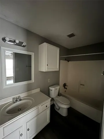 $1,360 | 1945 Miramar Green Street, Unit 1945, Seabrook, TX 77586