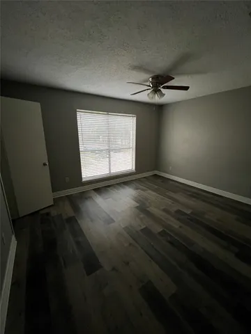 $1,360 | 1945 Miramar Green Street, Unit 1945, Seabrook, TX 77586