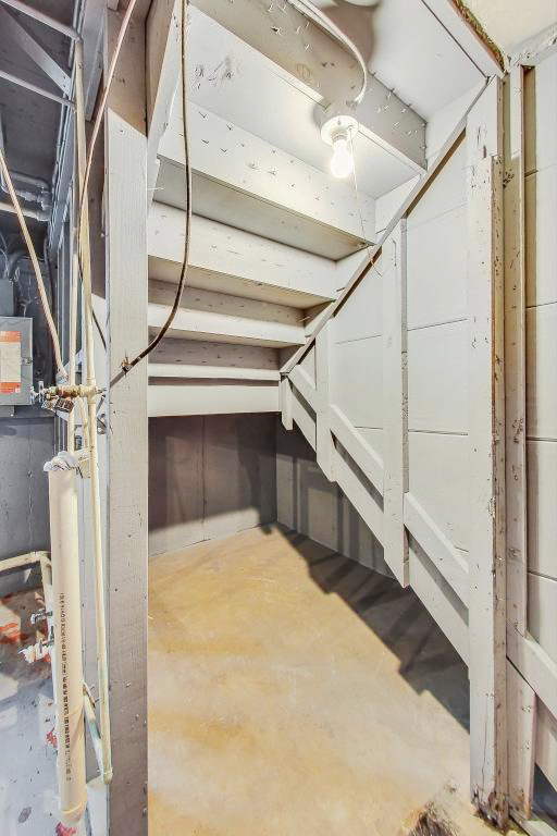 246 Miller Avenue DeKalb, IL 60115 - Photo 46 of 56 a view of entryway