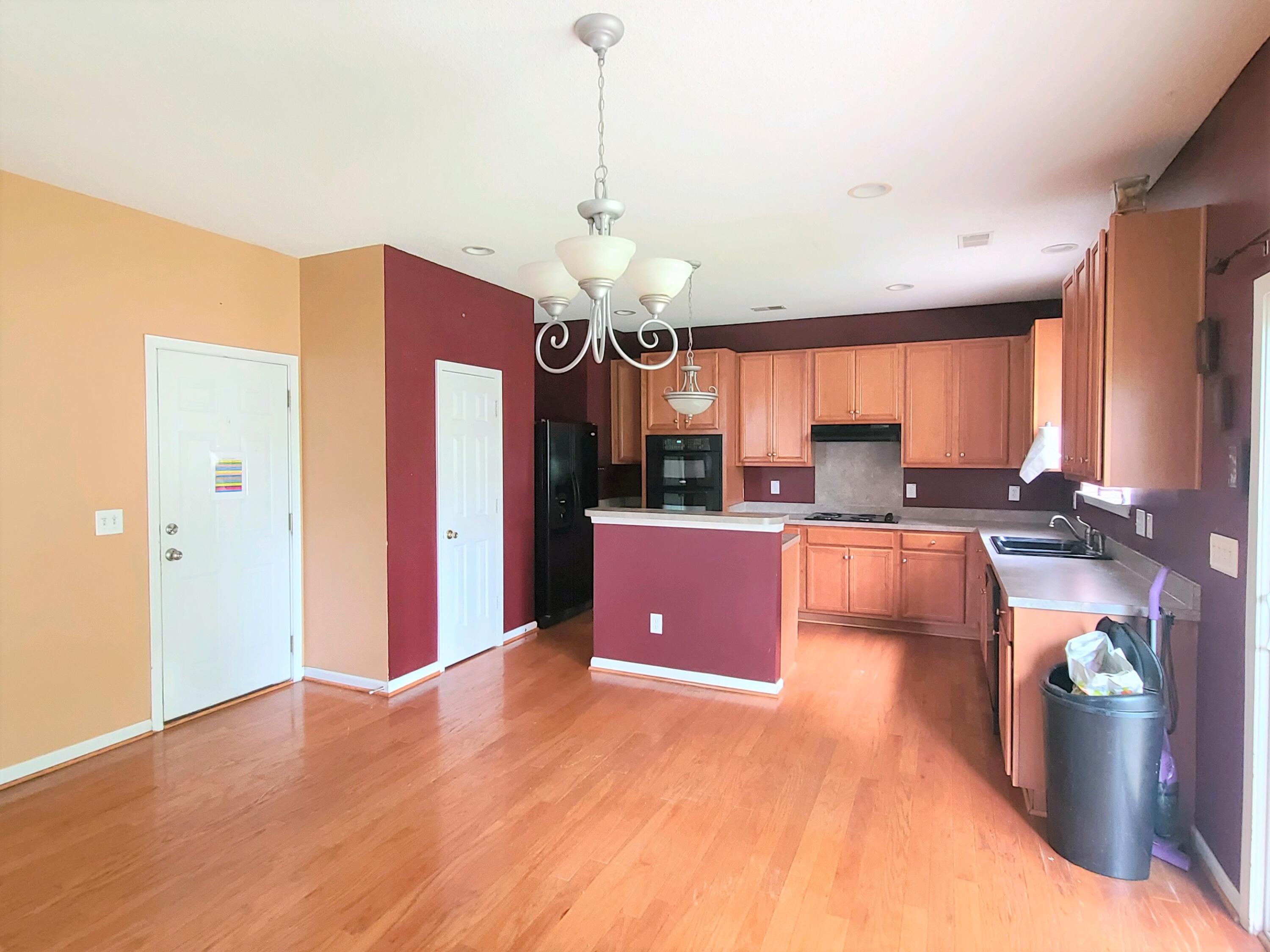 100 Writing Court Ladson, SC 29456 - Photo 5 of 25 GAS FIREPLACE