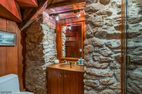 $1,175,000 | 34 Water Street, Lebanon, NJ 08833