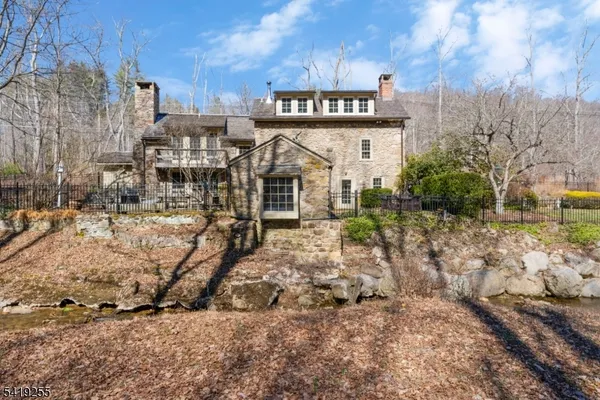 $1,175,000 | 34 Water Street, Lebanon, NJ 08833