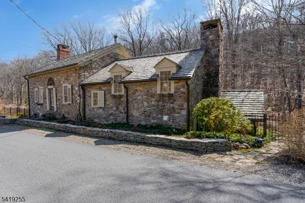 $1,175,000 | 34 Water Street, Lebanon, NJ 08833