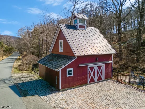 $1,175,000 | 34 Water Street, Lebanon, NJ 08833