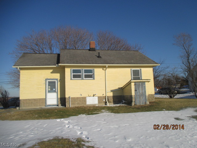10178 Vermilion Road Amherst, OH 44001 - Photo 3 of 11 Gallery Image 3