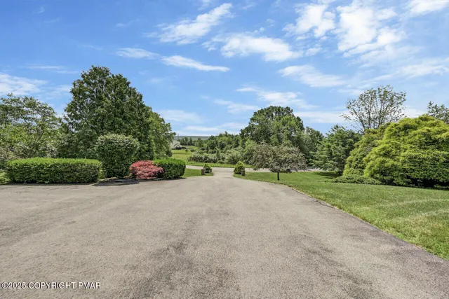 $779,000 | 648 Marion Lane, Brodheadsville, PA 18322