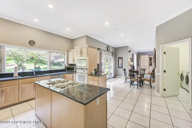 $779,000 | 648 Marion Lane, Brodheadsville, PA 18322