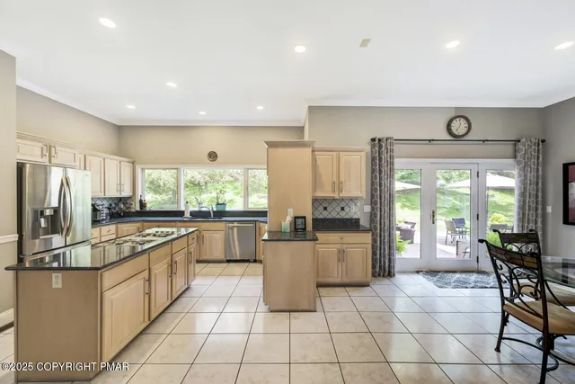 $779,000 | 648 Marion Lane, Brodheadsville, PA 18322