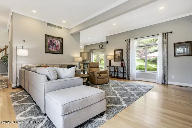 $779,000 | 648 Marion Lane, Brodheadsville, PA 18322