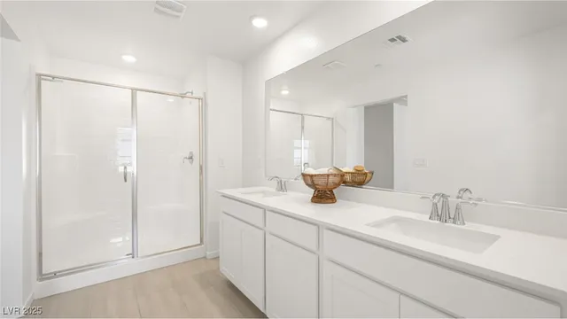 $2,495 | 9660 Axel Fls Avenue, Las Vegas, NV 89143