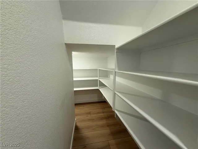 $2,495 | 9660 Axel Fls Avenue, Las Vegas, NV 89143