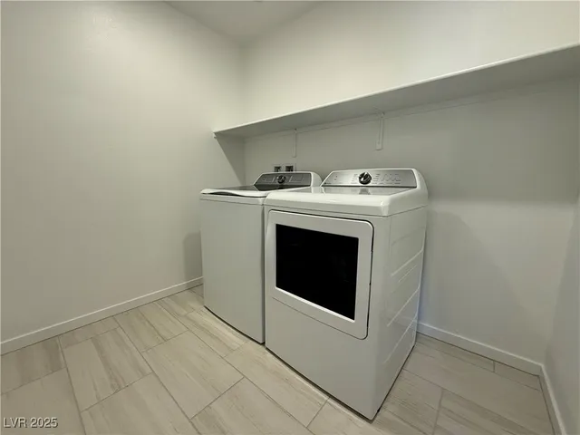 $2,495 | 9660 Axel Fls Avenue, Las Vegas, NV 89143