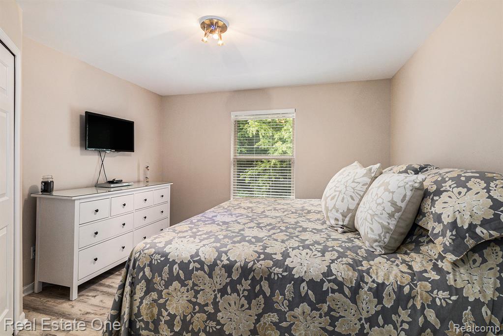 22754 Fawn Road Trenton, MI 48183 - Photo 24 of 41 Gallery Image 24
