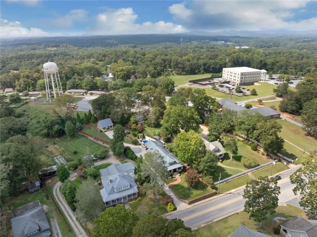 745 Washington Street Clarkesville, GA 30523 - Photo 25 of 54 an aerial view of multiple house