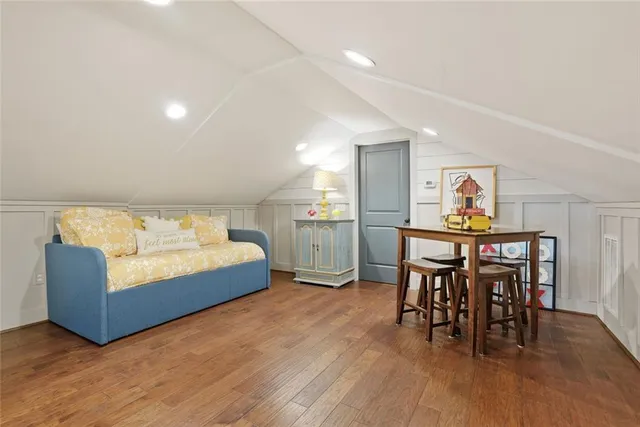 a view of a house with a yard and plants