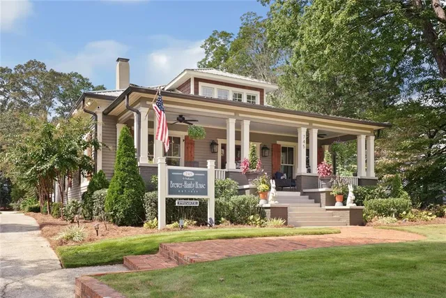 $979,000 | 745 Washington Street, Clarkesville, GA 30523