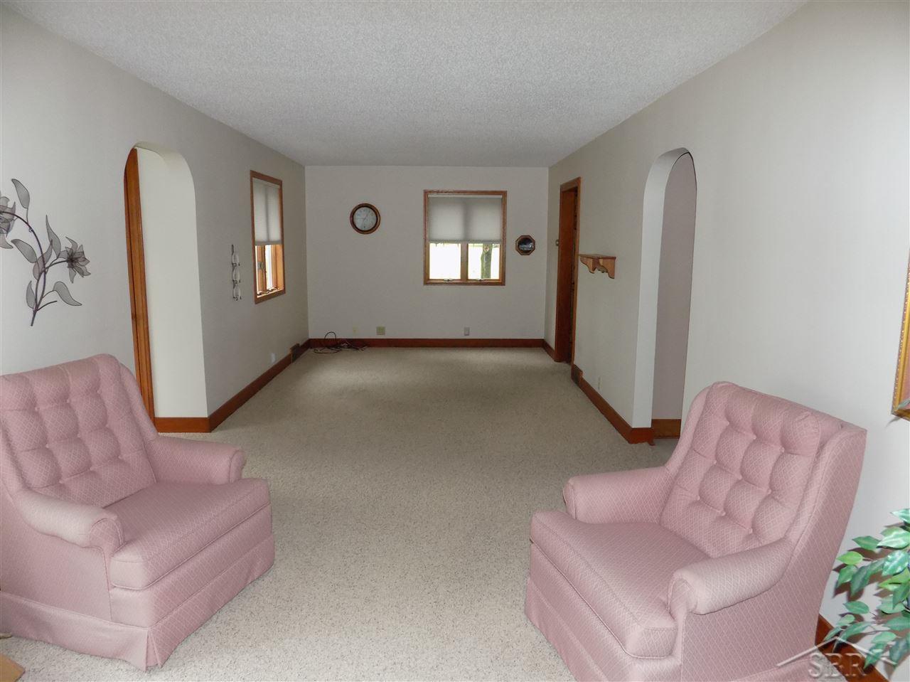 11121 East Washington Road Reese, MI 48757 - Photo 4 of 25 31394281-3.JPG