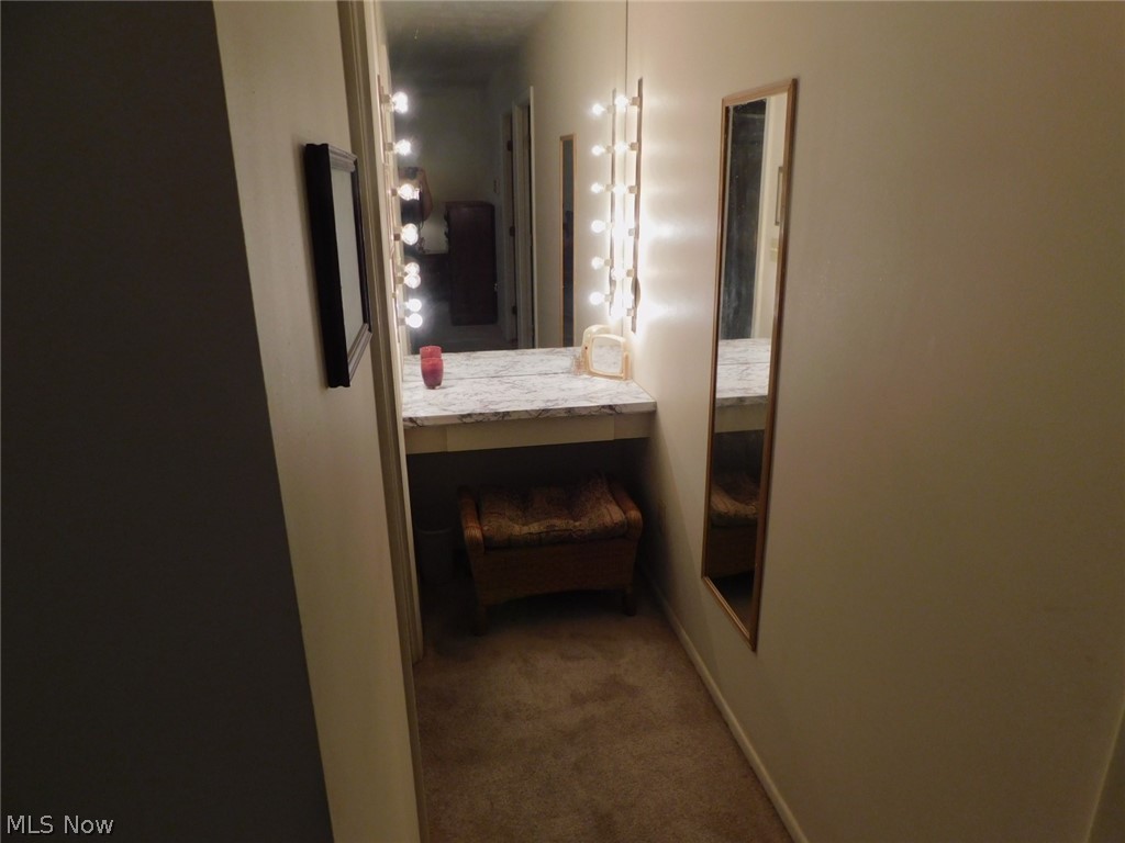 13014 Falling Water Road Strongsville, OH 44136 - Photo 8 of 31 Master Vanity