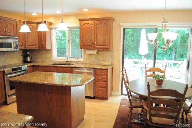 40848 Coventry Road Novi, MI 48375 - Photo 12 of 30 Nook and Kitchen.jpg