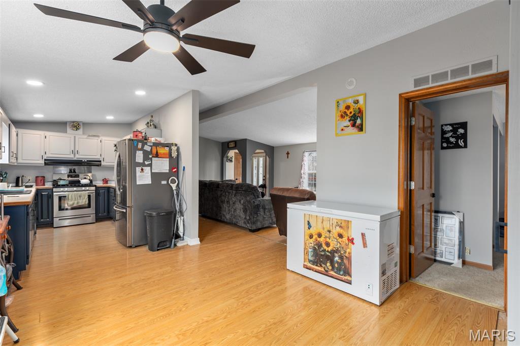 21398 Sunset Street Mount Olive, IL 62069 - Photo 17 of 29