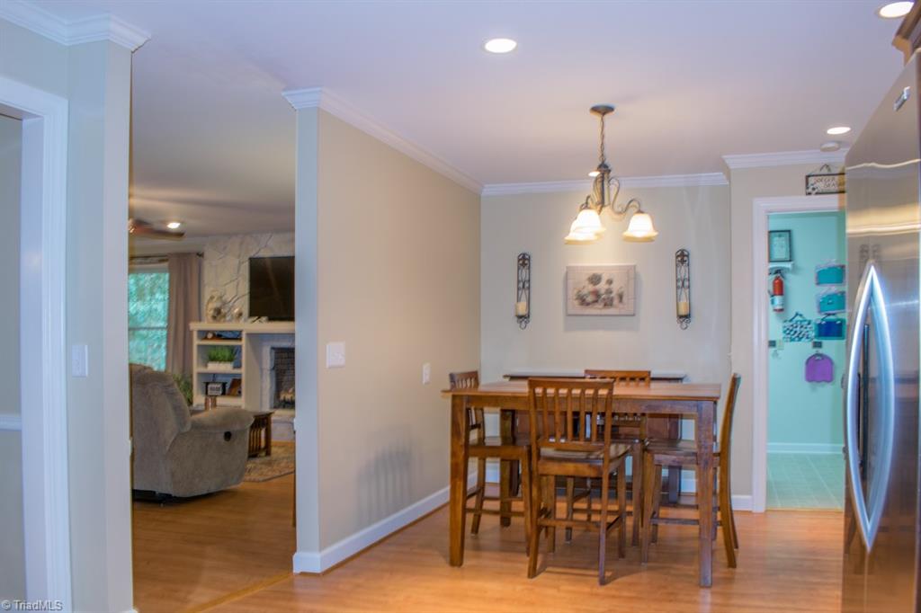 408 Brown Road King, NC 27021 - Photo 10 of 29 Breakfast room