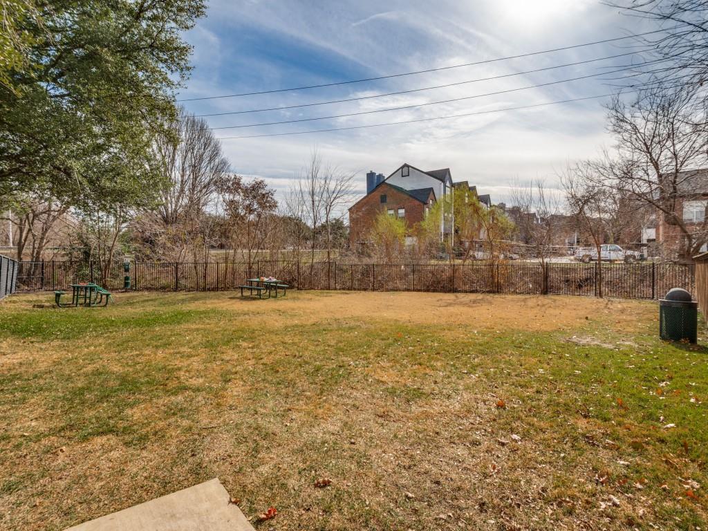 2601 Preston Road, Unit 6109 Plano, TX 75093 - Photo 10 of 13 a view of large yard