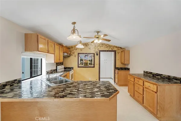 $1,890 | 921 Starr Court, Lebec, CA 93243