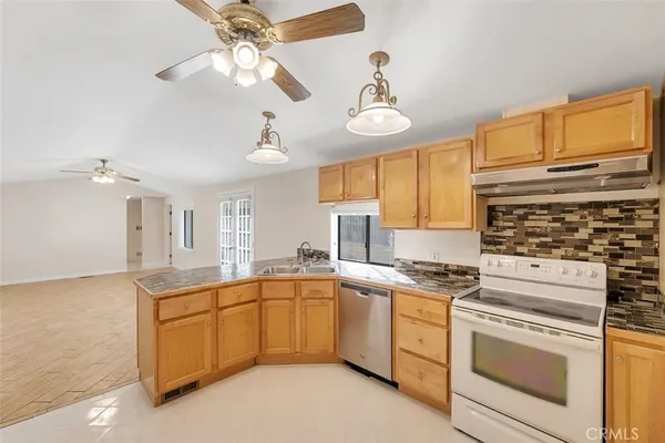 $1,890 | 921 Starr Court, Lebec, CA 93243