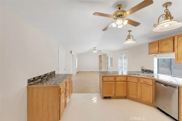 $1,890 | 921 Starr Court, Lebec, CA 93243