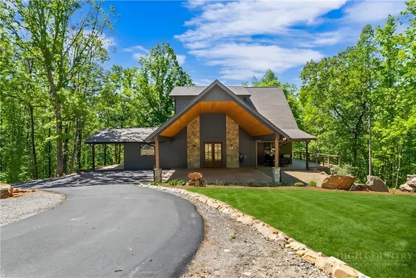 $1,250,000 | 3135 Laurel Hts Dr Extension, Morganton, NC 28655