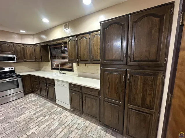 $399,000 | 3650 Northwest Menoken Road, Topeka, KS 66618