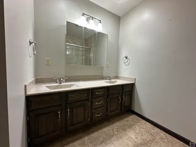 $395,000 | 3650 Northwest Menoken Road, Topeka, KS 66618