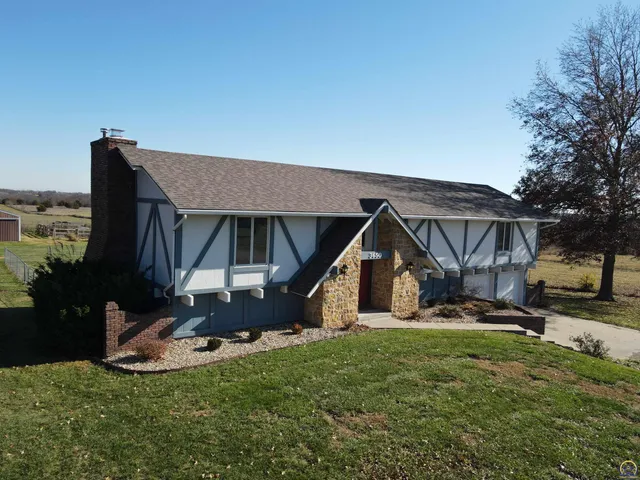 $399,000 | 3650 Northwest Menoken Road, Topeka, KS 66618