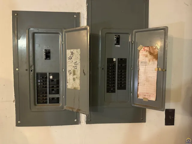 $399,000 | 3650 Northwest Menoken Road, Topeka, KS 66618