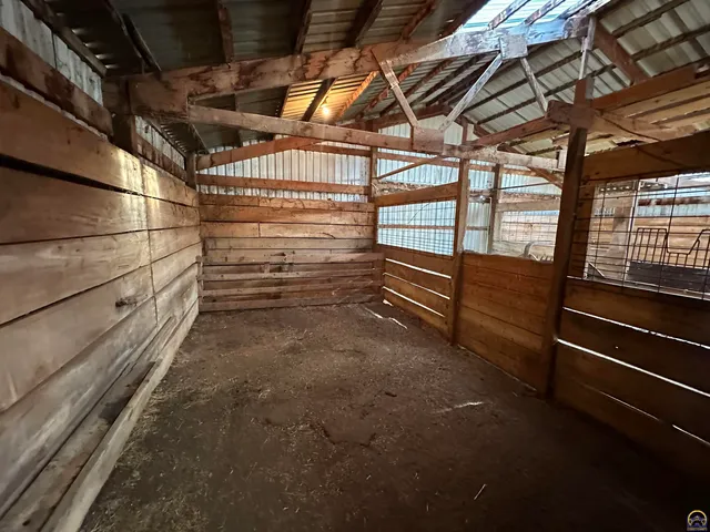 $395,000 | 3650 Northwest Menoken Road, Topeka, KS 66618