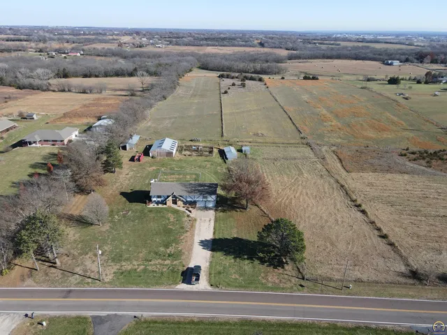 $395,000 | 3650 Northwest Menoken Road, Topeka, KS 66618