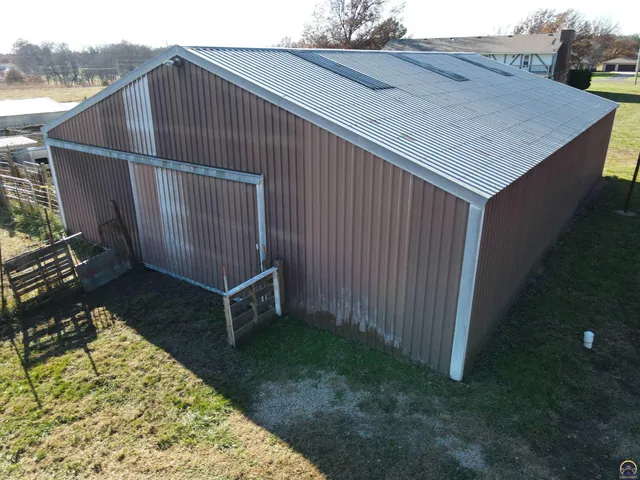 $395,000 | 3650 Northwest Menoken Road, Topeka, KS 66618