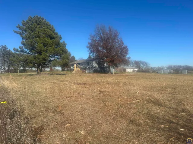 $395,000 | 3650 Northwest Menoken Road, Topeka, KS 66618