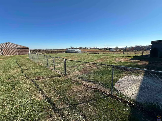 $399,000 | 3650 Northwest Menoken Road, Topeka, KS 66618
