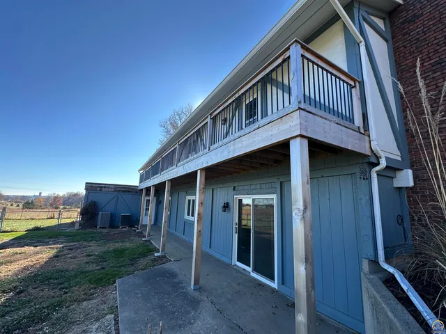 $395,000 | 3650 Northwest Menoken Road, Topeka, KS 66618